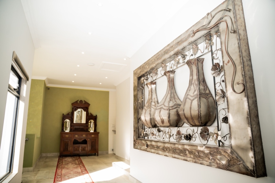 6 Bedroom Property for Sale in Wilkoppies North West